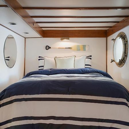 Bed and Breakfast The Covington Houseboat Saint Paul Zewnętrze zdjęcie