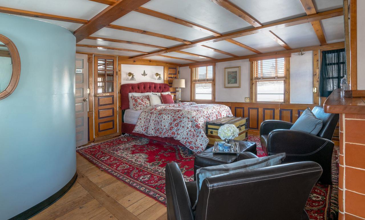 Bed and Breakfast The Covington Houseboat Saint Paul Zewnętrze zdjęcie